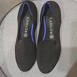 Near perfect black rothys loafers